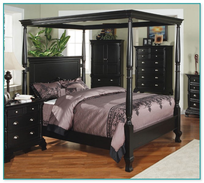 Queen Size Canopy Bed For Sale