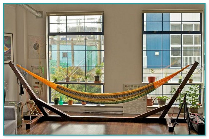 Hammocks With Wooden Stands