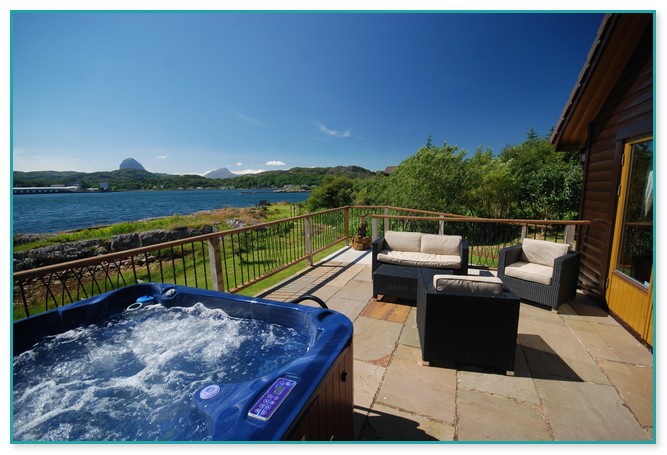 Self Catering Accommodation With Hot Tub